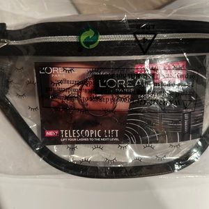 L’Oréal clear fannie pack